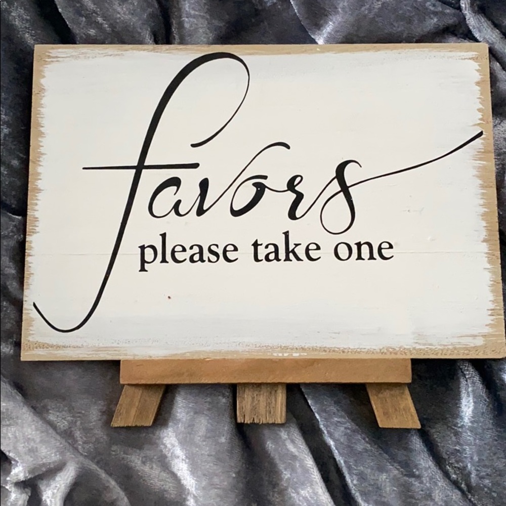 Favors wedding sign